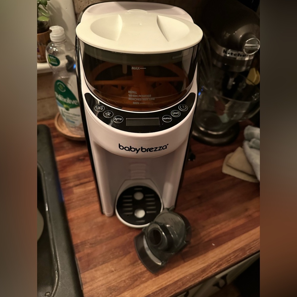 Baby Breeza Formula Maker